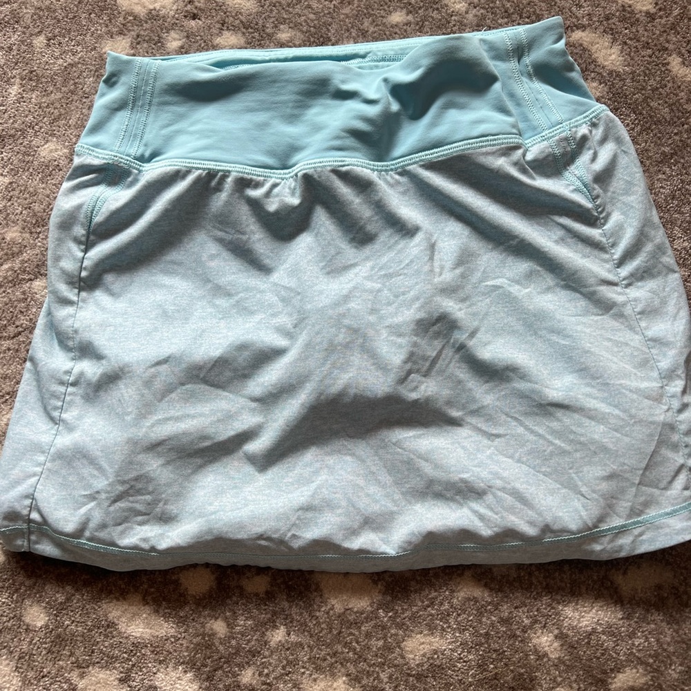 i am selling this lululemon tennis skirt